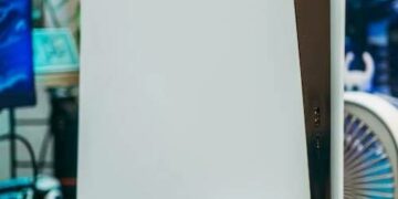 can you buy digital games on ps5 disc version